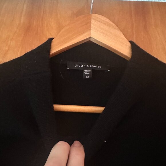 Judith & Charles Black Shortsleeve Sweater - Picture 3 of 3